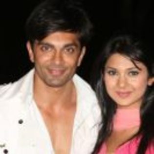 577399_406085366081229_132090694_n - jennifer winget 5