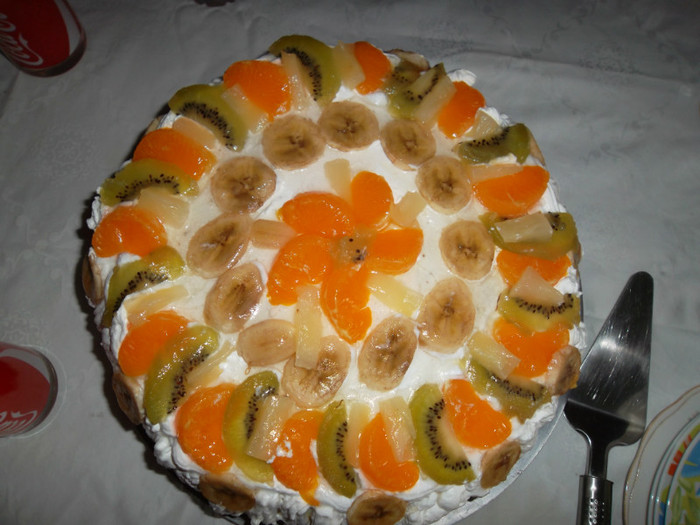 tort cu fructe