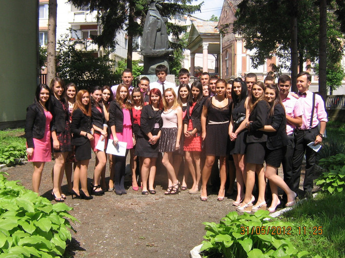IMG_0516 - 2012 - stefi - absolvire liceu