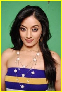 Sonia-Singh-will-be-essaying-the-role-of-Richa-Thakkral-in-PARICHAY-on-COLORS-tile