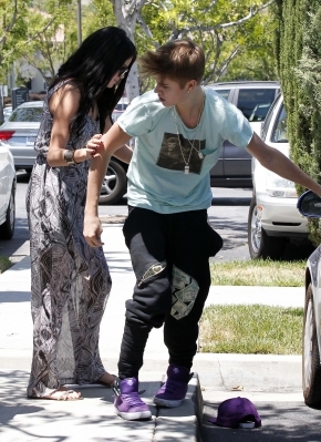 normal_013 - xX_Strolling with Justin in Calabasas