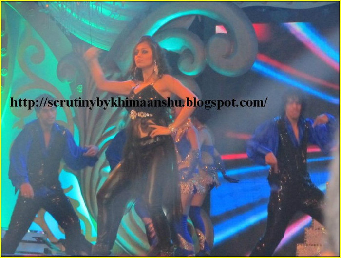 Drashti-Dhami_Gr8 womens achievers awards 2012_K Himaanshu Shukla (30)-tile