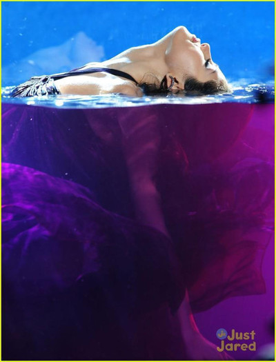 377243_276936052357727_236827979701868_852666_1777443610_n[1] - Selena Gomez
