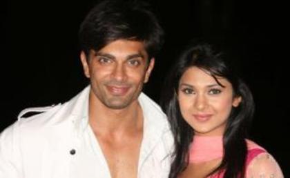 560349_236873319761243_470306182_n - jennifer winget 5