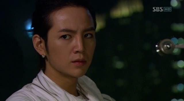 Hei,voi incetati!Roselles,vino....