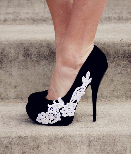 black heel with venise lace applique -f56063 - Pantofi