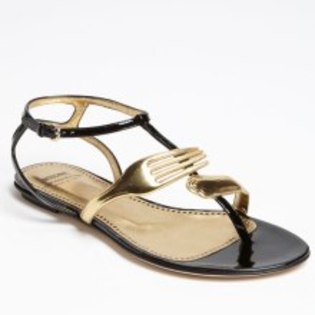 moschino_cheap_and_chic_6905747