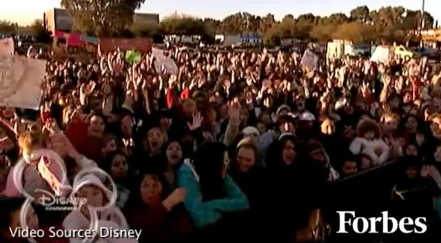 Move Over Miley Cyrus - Here Comes Demi Lovato 4902 Move Over Miley Cyrus - Here Comes Demi Lovato 4902