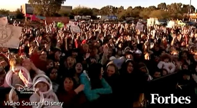 Move Over Miley Cyrus - Here Comes Demi Lovato 4904 Move Over Miley Cyrus - Here Comes Demi Lovato 4904