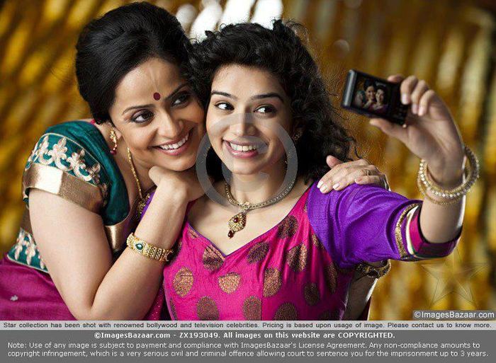 556170_354217537971082_1162691933_n