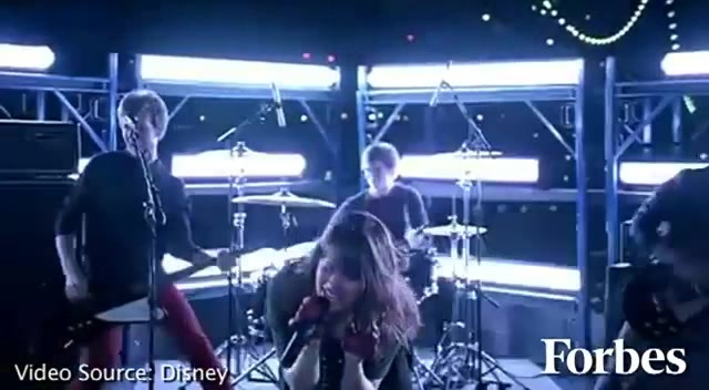 Move Over Miley Cyrus - Here Comes Demi Lovato 7868