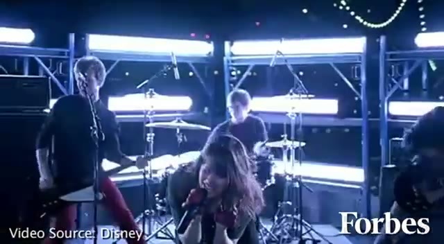 Move Over Miley Cyrus - Here Comes Demi Lovato 7870