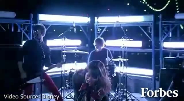 Move Over Miley Cyrus - Here Comes Demi Lovato 7882