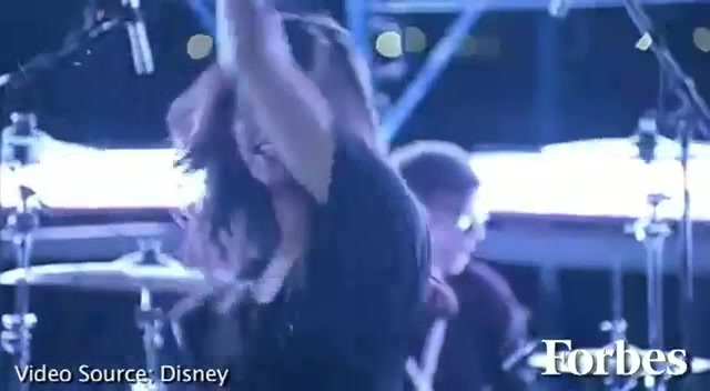 Move Over Miley Cyrus - Here Comes Demi Lovato 8067 Move Over Miley Cyrus - Here Comes Demi Lovato 8067
