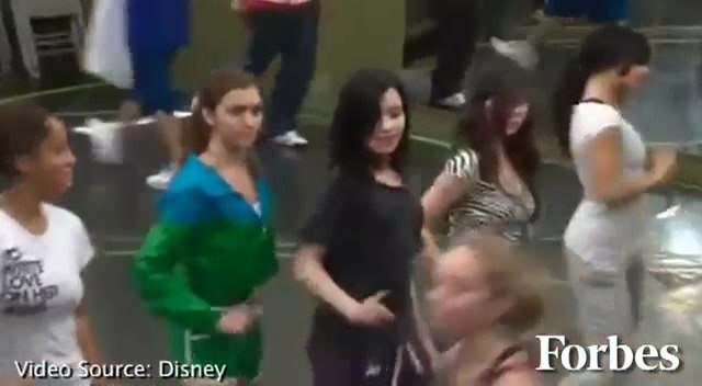 Move Over Miley Cyrus - Here Comes Demi Lovato 9088