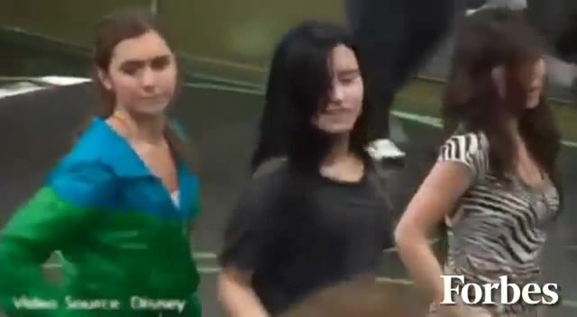 Move Over Miley Cyrus - Here Comes Demi Lovato 9137