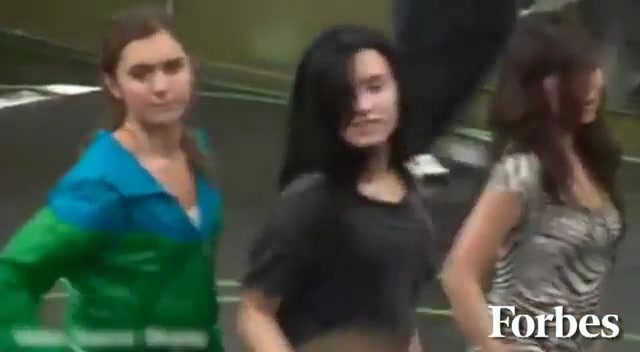 Move Over Miley Cyrus - Here Comes Demi Lovato 9142