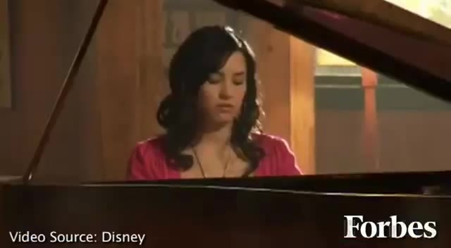 Move Over Miley Cyrus - Here Comes Demi Lovato 8407