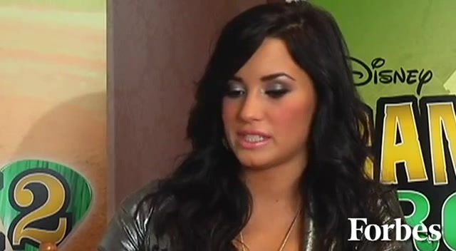 Move Over Miley Cyrus - Here Comes Demi Lovato 9711 Move Over Miley Cyrus - Here Comes Demi Lovato 9711