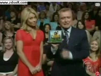 Demi Lovato-This is me(Live) with lyrics 02143 - Demilush - This is me - Live with Regis and Kelly Part oo5