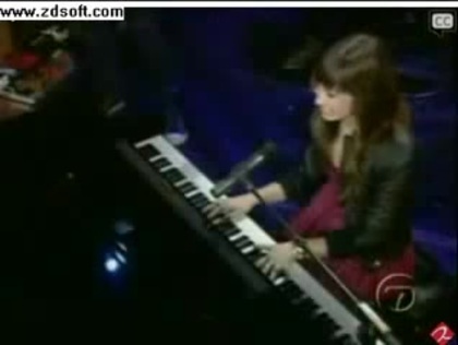Demi Lovato-This is me(Live) with lyrics 02709