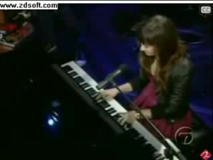Demi Lovato-This is me(Live) with lyrics 03083 - Demilush - This is me - Live with Regis and Kelly Part oo7