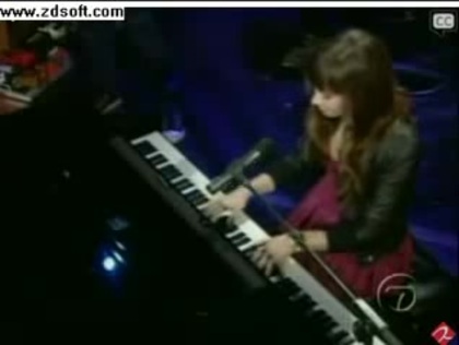 Demi Lovato-This is me(Live) with lyrics 03595 - Demilush - This is me - Live with Regis and Kelly Part oo8