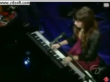 Demi Lovato-This is me(Live) with lyrics 04076 - Demilush - This is me - Live with Regis and Kelly Part oo9