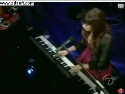 Demi Lovato-This is me(Live) with lyrics 04134