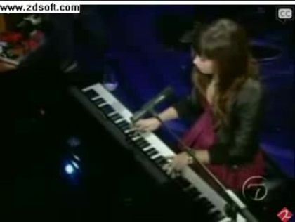 Demi Lovato-This is me(Live) with lyrics 04148