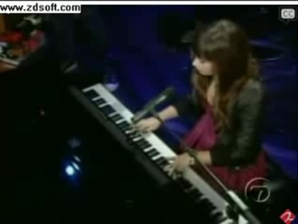 Demi Lovato-This is me(Live) with lyrics 04173