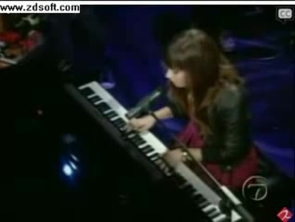 Demi Lovato-This is me(Live) with lyrics 04365 - Demilush - This is me - Live with Regis and Kelly Part oo9