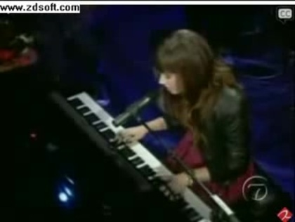 Demi Lovato-This is me(Live) with lyrics 04859
