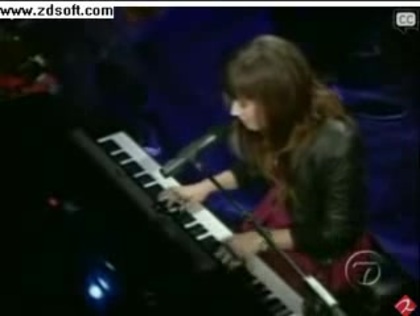 Demi Lovato-This is me(Live) with lyrics 05055 Demi Lovato-This is me(Live) with lyrics 05055