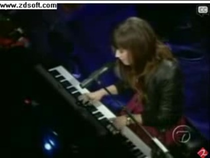 Demi Lovato-This is me(Live) with lyrics 05061 Demi Lovato-This is me(Live) with lyrics 05061