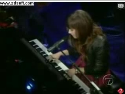 Demi Lovato-This is me(Live) with lyrics 05088 Demi Lovato-This is me(Live) with lyrics 05088