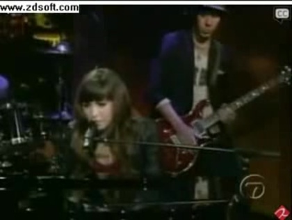 Demi Lovato-This is me(Live) with lyrics 05555 - Demilush - This is me - Live with Regis and Kelly Part o12