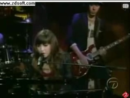 Demi Lovato-This is me(Live) with lyrics 05597 - Demilush - This is me - Live with Regis and Kelly Part o12