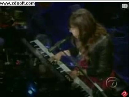 Demi Lovato-This is me(Live) with lyrics 05222 Demi Lovato-This is me(Live) with lyrics 05222