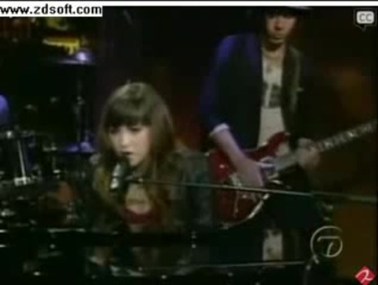 Demi Lovato-This is me(Live) with lyrics 05668