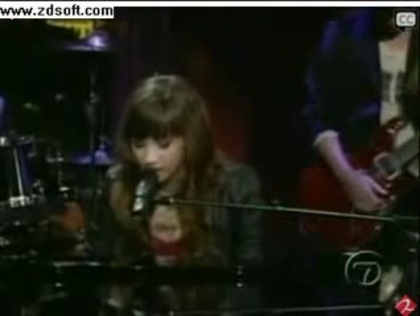 Demi Lovato-This is me(Live) with lyrics 06035