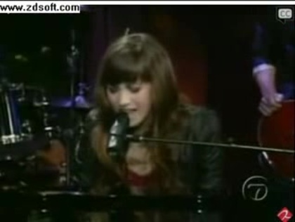 Demi Lovato-This is me(Live) with lyrics 06532 - Demilush - This is me - Live with Regis and Kelly Part o14