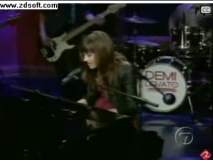 Demi Lovato-This is me(Live) with lyrics 08512 - Demilush - This is me - Live with Regis and Kelly Part o18