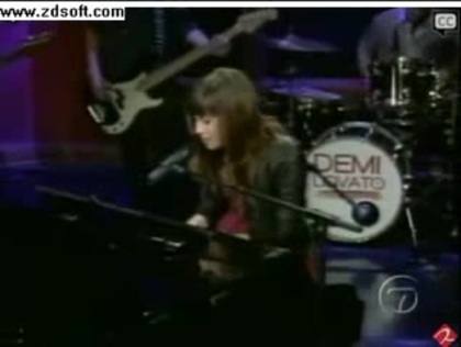 Demi Lovato-This is me(Live) with lyrics 08619