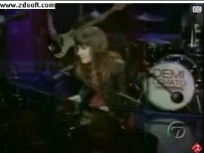 Demi Lovato-This is me(Live) with lyrics 08245