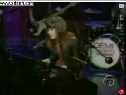 Demi Lovato-This is me(Live) with lyrics 08253