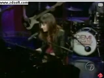 Demi Lovato-This is me(Live) with lyrics 08316