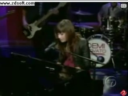 Demi Lovato-This is me(Live) with lyrics 08746