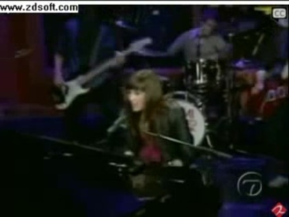 Demi Lovato-This is me(Live) with lyrics 09111