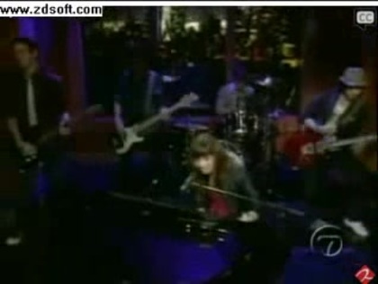 Demi Lovato-This is me(Live) with lyrics 09312 Demi Lovato-This is me(Live) with lyrics 09312